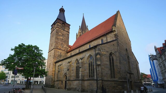 Evangelische Kaufmannskirche, Türme, Kirchenschiff